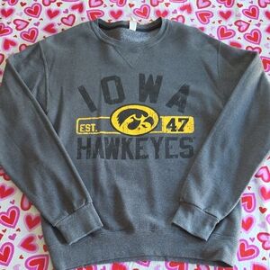 Fruit of the Loom Iowa Hawkeyes Black and Gold Crewneck Sweater